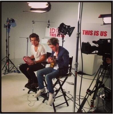 consider4tion's tweet image. #coberturafestadoliam louis convidou uns pagodeiros pra fazer um som, sacomé né ele tem alma de brasileiro