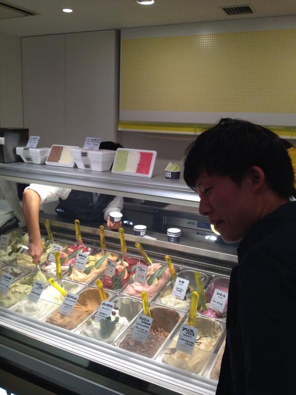 haruaya0409's tweet photo. 休憩に、野郎7人でジェラートタイムカード http://t.co/BFV3vFwNVU