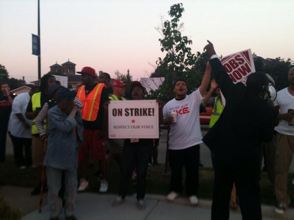 wiscmarina's tweet photo. #829strike #raiseupmke http://t.co/XkdL1oKOMV