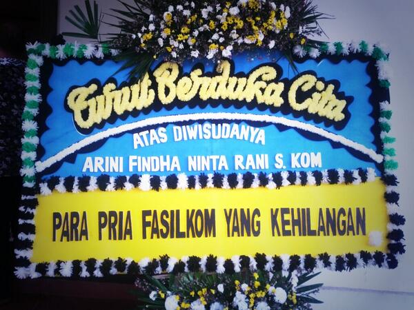 rulimanurung's tweet photo. Salut deh...ini bener-bener luar biasa niat :-) http://t.co/J2N1Rh0QAh