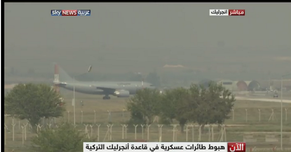 SkyNewsArabia_B's tweet photo. الآن | صورة مباشرة لهبوط طائرات عسكرية في قاعدة أنجرليك التركية | #سوريا #تركيا #سكاي_نيوز_عربية http://t.co/o6gzXJmTBH