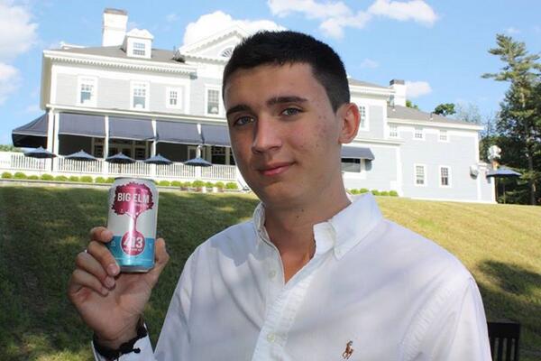 Brew_n_Bonfire's tweet photo. Slava wants to serve you a #shandy tonight with #berkshires own @BigElmBeer #craftbeer. Sunset is at 7:31pm. http://t.co/227J4OWnUI