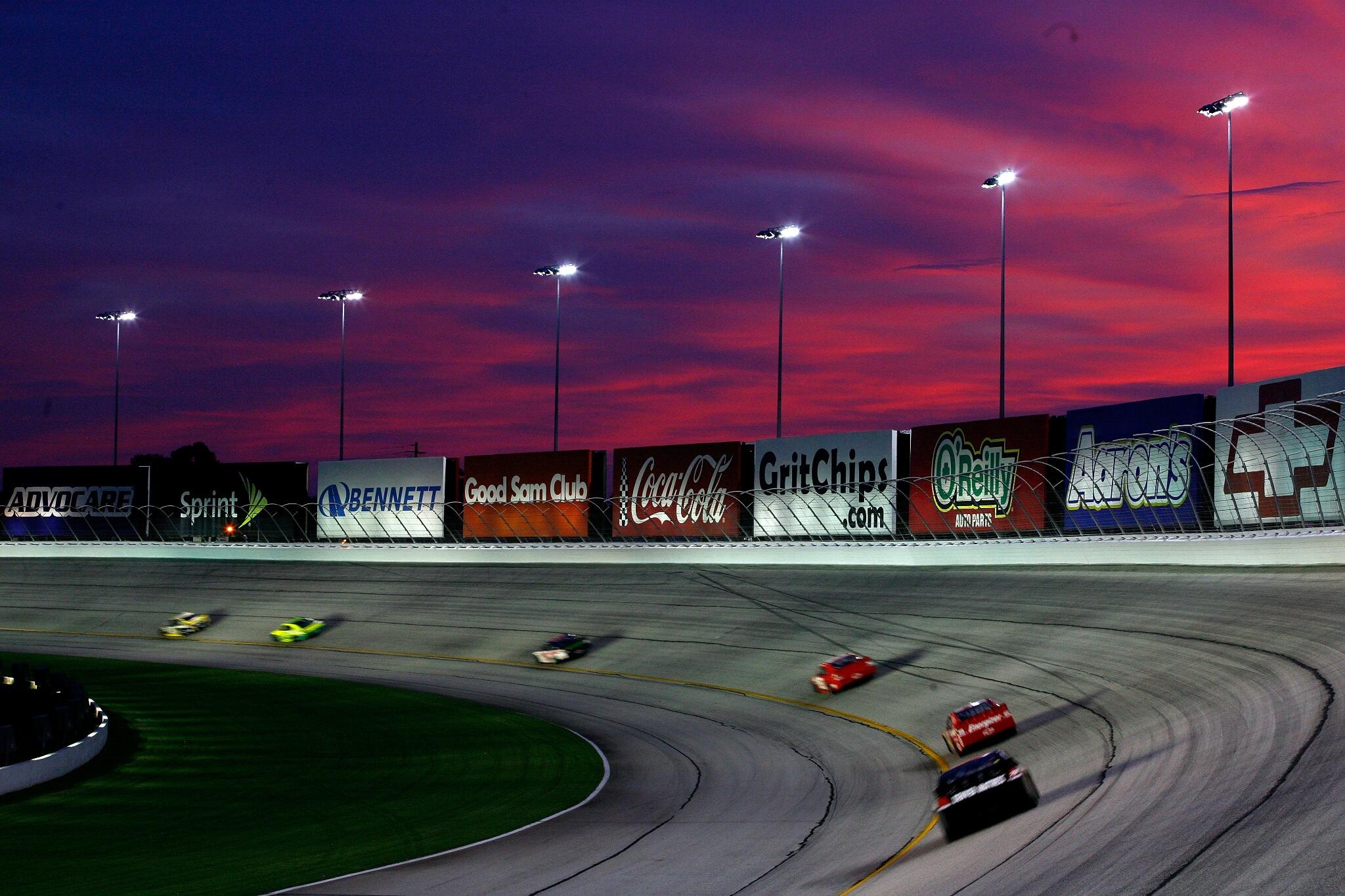 BS1wzqNCYAA7Gst.jpg:large