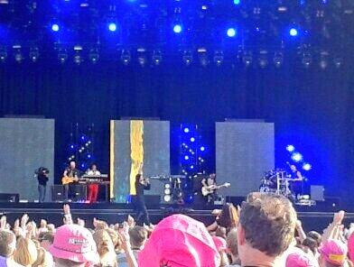 KKeelinx's tweet image. #SingingOurHeartsOutInLeeds
@thescript at pinkpop 2013 ♥
#OurThoughtsAreWithTheScript