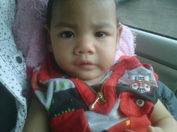 Blum ngantukk,,harus cium :* mama dulu muuaacchh,,syg mm pp