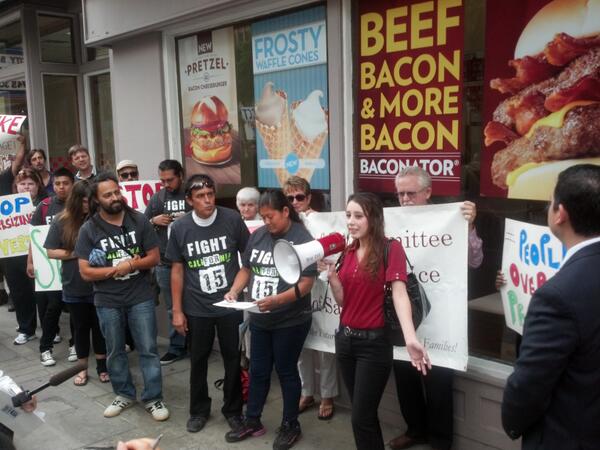 829StrikeSD's tweet photo. A brave worker from #Wendys striking this morning! We stand with you! #fastfoodfwd #fightfor15 #829strike #SanDiego http://t.co/Rc6UoBw9xd