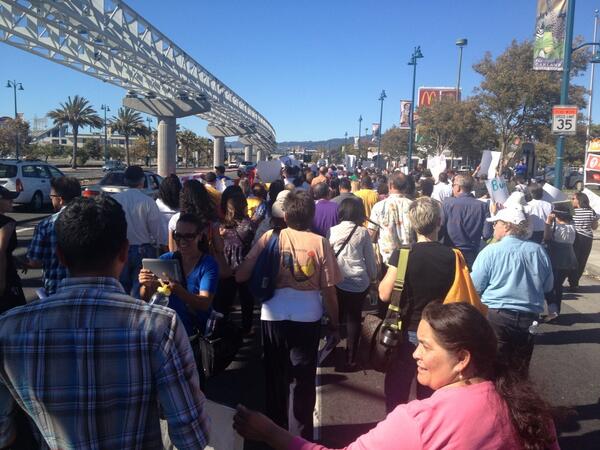 829strikeoak's tweet photo. #829strike taking over the streets for $15 and a union http://t.co/AHmokrEOwb