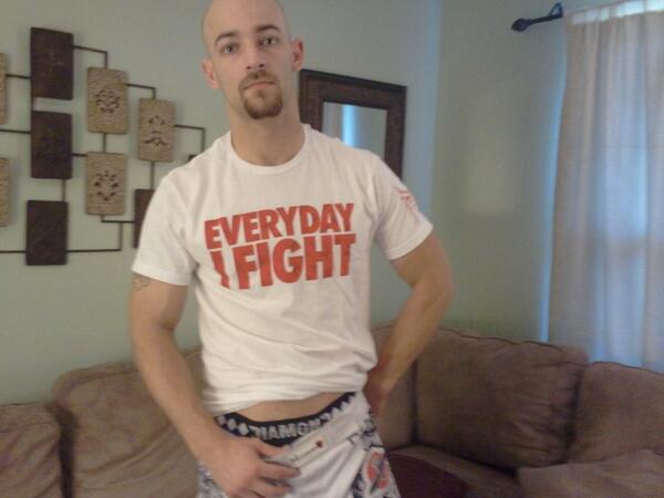 Kyle42Lee's tweet photo. @diamondmma great product thanks for the extra one @CraigHDiamond they fit amazing! http://t.co/GaplI5klPQ