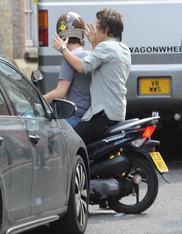 fallwithziam tweet picture
