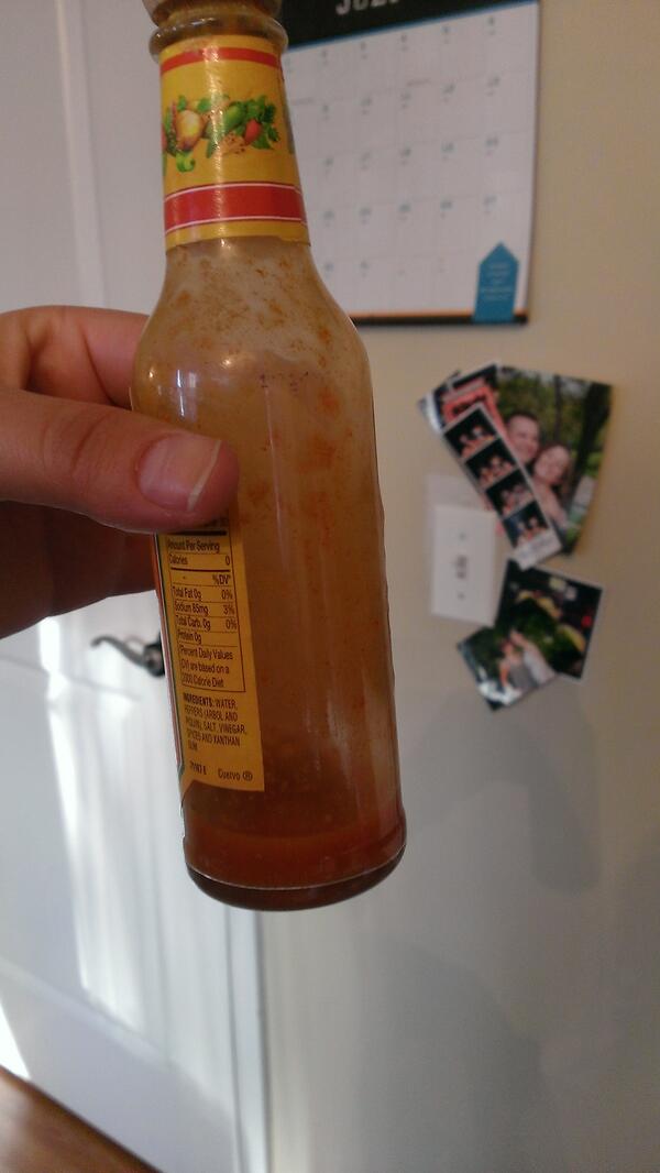 chels_dh's tweet photo. @hatherleykate Thank hot sauce gods because look at this! http://t.co/kBK6AM0Ldl