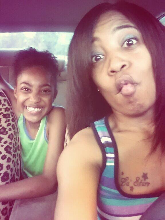 _TasteMyTweetx's tweet image. Waitin on our drinks #SonicFlow