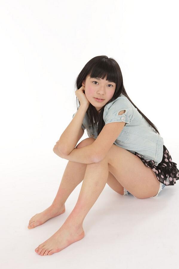 子役モデル Charm Kids Twitter પર 山中知恵ニコ生の 放送中にフォロワー様を名増やす 企画 達成できなかった時の罰ゲームも達成できた時のプレゼントもなかなかセクシーで面白い 詳細は本日時から放送のニコ生で Http T Co Ukp7yejmaq Http T