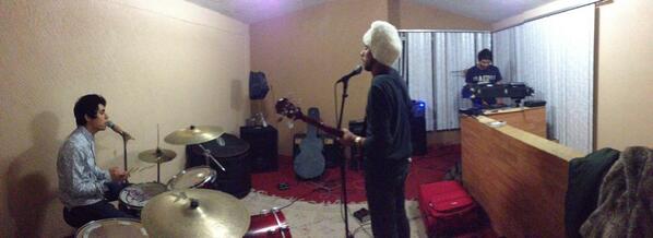 Ensayando para este fin de semana en el <a href="/club_atlantico/">Club Atlántico</a> con @danco_mx y <a href="/PilusoMX/">Piluso</a>