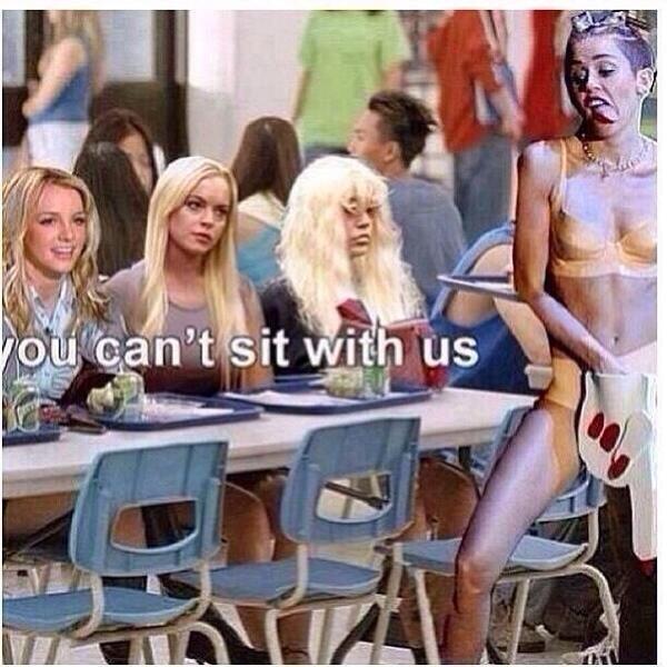 hannah_yal's tweet photo. Sorry miley http://t.co/QwP20cOB9B