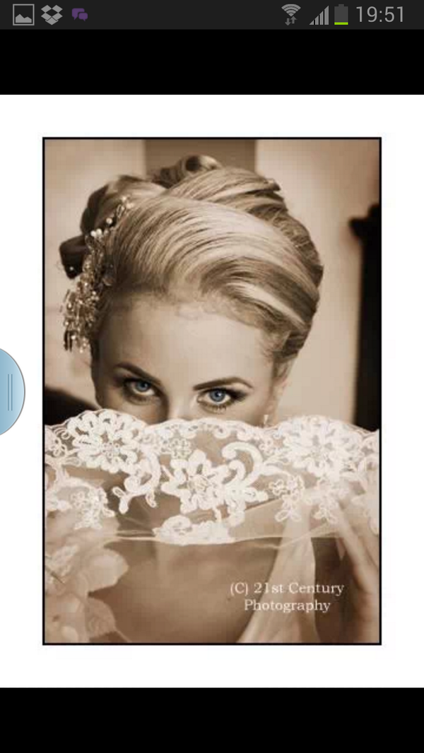 Gemmacreagh's tweet photo. Wedding day http://t.co/MfmZL5r66t
