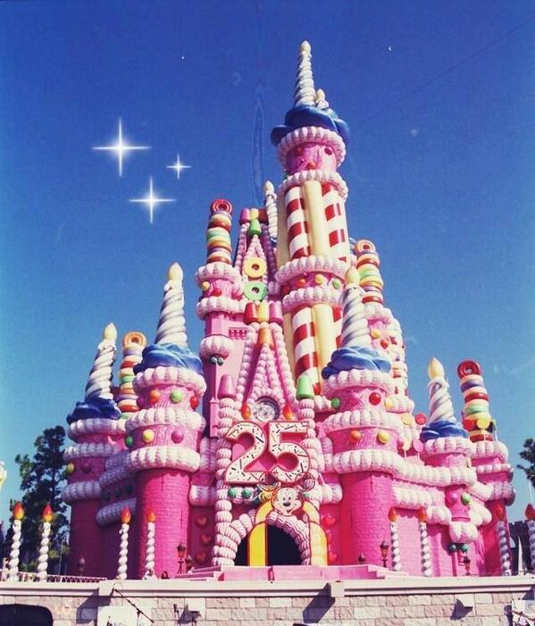 ファン集合 ディズニー画像集 בטוויטר アメリカのディズニー城 25周年記念でお菓子になっちゃいました T Co Pgfdx9jkte