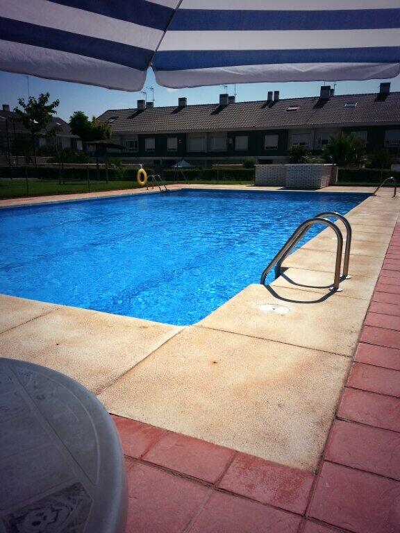 anitta_5's tweet photo. Me da que hoy la pisci va a estar mucho tiempo asi @_Socorrista_ http://t.co/LWKb3l1EmA