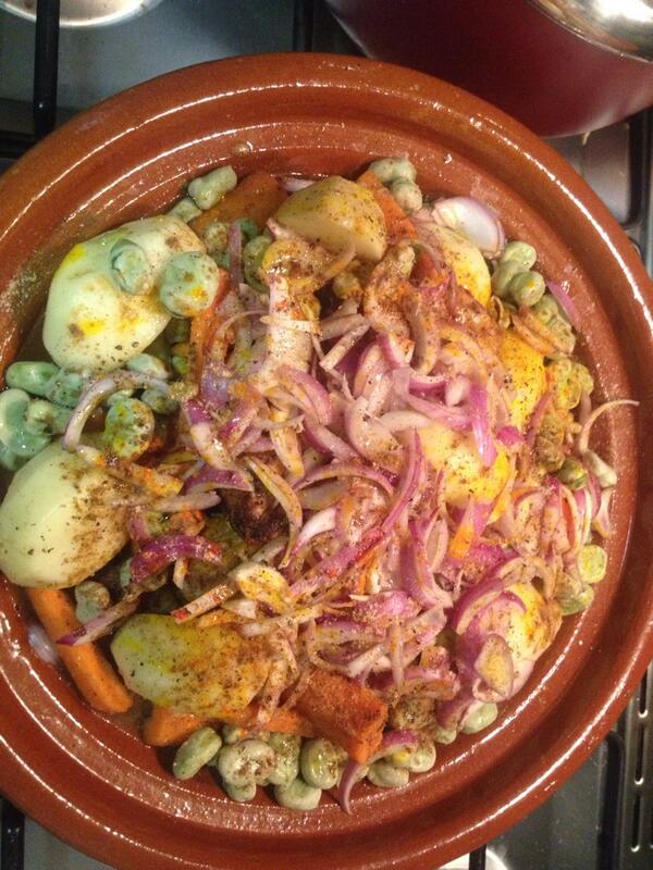 طاجين دجاج بالخضره مممممممممممم