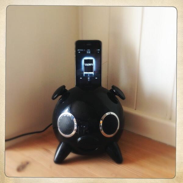 sushi_troll's tweet image. Listening to the great #The1975 album... Life is good! &amp;lt;3 #music #iPig #friday