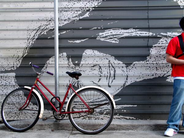dbasiccc's tweet photo. some #streetart http://t.co/YwaMO1Os8B