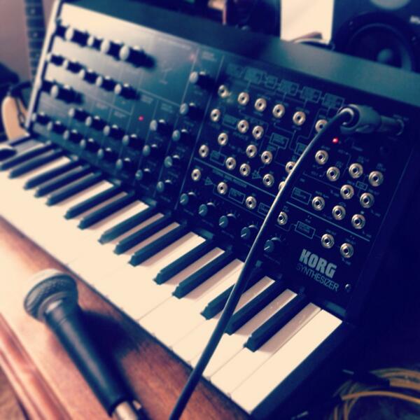 PHOSPHOR_BAND's tweet photo. New toy http://t.co/Nxw2xTk6iB