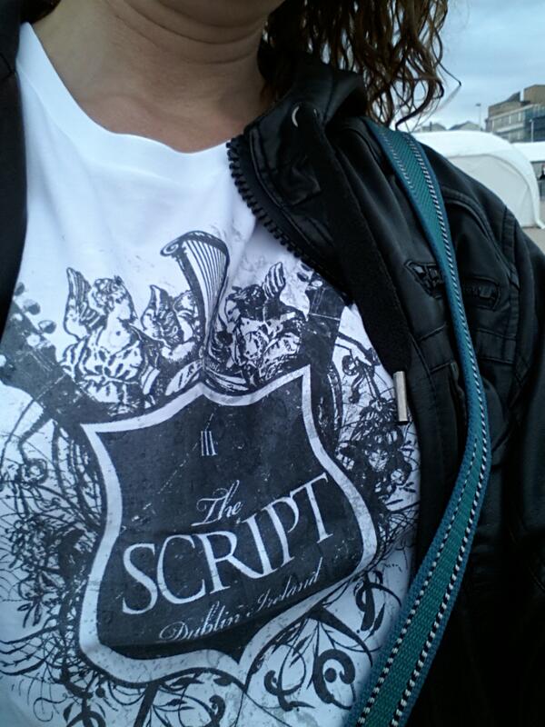 Lynda_ox's tweet image. Big love to @thescript #OurThoughtsAreWithTheScript