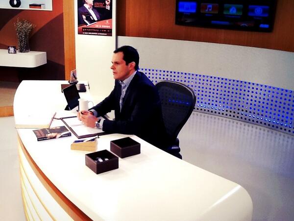 Alo Brasil! Deixe seu telefone para participar ao vivo do programa e concorrer a muitos prêmios!