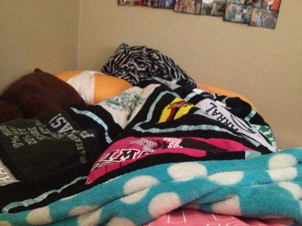 itscookieturner's tweet image. My favorite part of the day... NAP TIME #donewithclasses