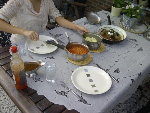 Jason_010's tweet photo. Eating with boo http://t.co/LYLBXK49eN