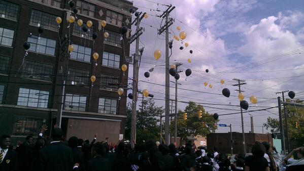 Music_UCP's tweet photo. Starting Community Celebration right! #communitycelebration #Icanshcool @UCPTitans http://t.co/uocvxY2T5C