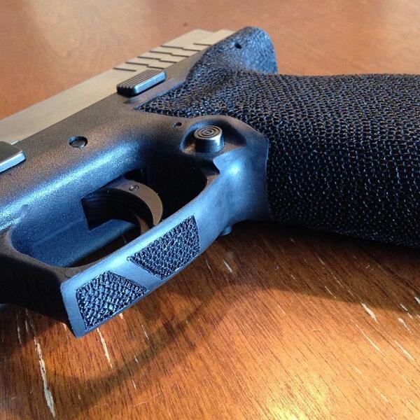 Damon_Y's tweet image. Customer's XD-9 that was finished up today. #gunmods #xd9 #springfieldarmory #stipple #stip... bit.ly/1dzvxSL