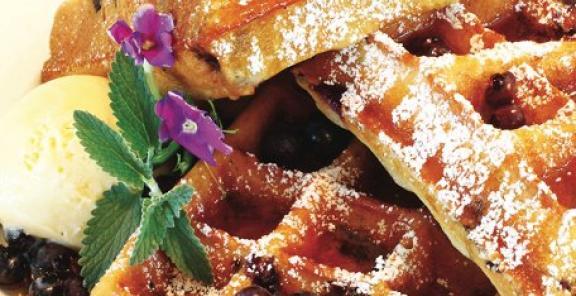 johnnyvlasolas's tweet photo. Trying to make plans for the weekend? Come join us on Sunday for our Brunch Special! Unlimited Mimosas $10.00! http://t.co/GOZZFP1W1K