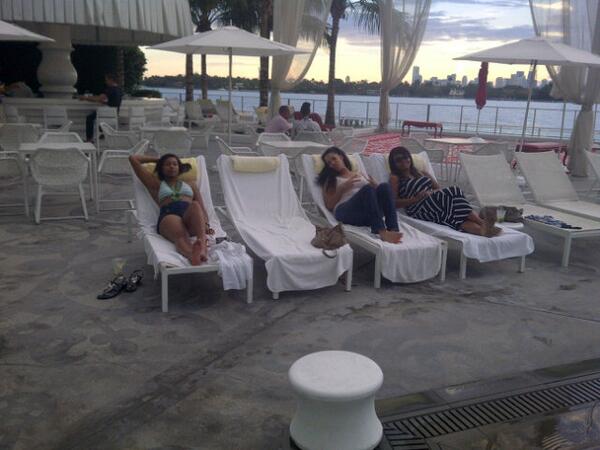 CherishEM's tweet image. With my girls at the pool. #Sunset #PoolNights #LoveThem