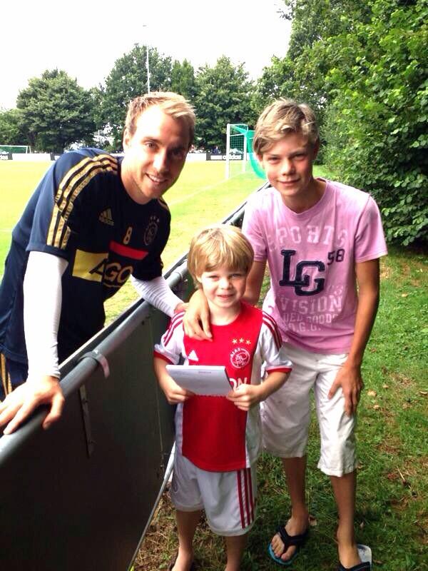 FutRuil_'s tweet photo. @ChrisEriksen8 have a great time with the Spurs. http://t.co/HtnjYZhWvo
