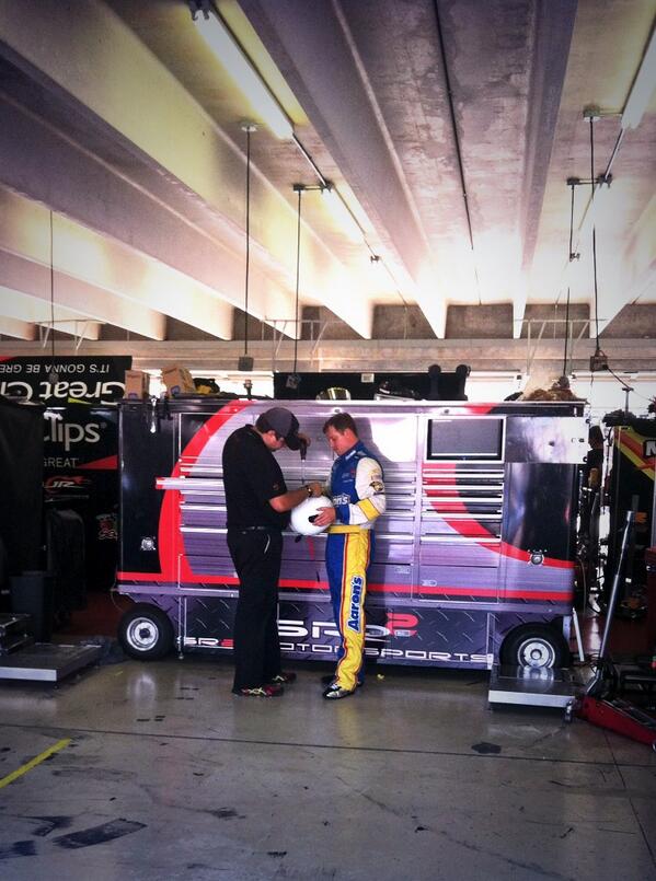 KenButler3's tweet image. Getting some last minute repairs on the helmet before 1st practice w/ #SR2 engineer John Clark #NASCAR #Nationwide