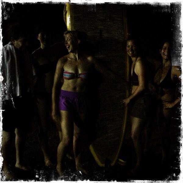 JennPhilbrook's tweet image. Great late night extreme #SUPn with big swells &amp;amp; good friends. #TheBeach #Toronto. @Anna_Lea &amp;amp; @LadyHardwick