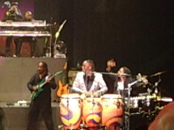 GailNMitchell's tweet image. Phillip Bailey mans congas for Shining Star @earthwindfire #hsnlive #bbiz