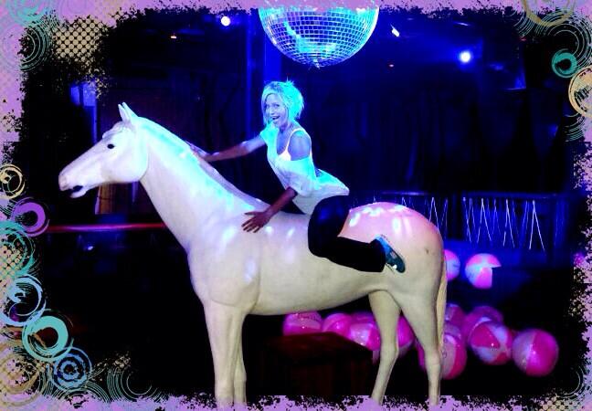 Have I ever told you how much I want a pony?!? ? #XIV #love #girlie #girls #horses http://t.co/KvANV