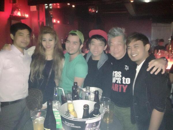 CheluBarMalate's tweet photo. Happy People you can find them @CheluBarMalate http://t.co/VzSbi4fnUQ