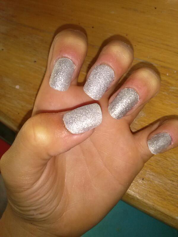 bibi123452's tweet photo. Nieuwe nagels http://t.co/Xuj8mIFZhm
