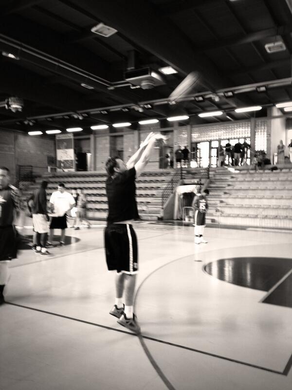 tjbenson1's tweet image. Coach @DanMajerle still has it. #FlawlessForm #LopesUp #GCU #EuroTrip