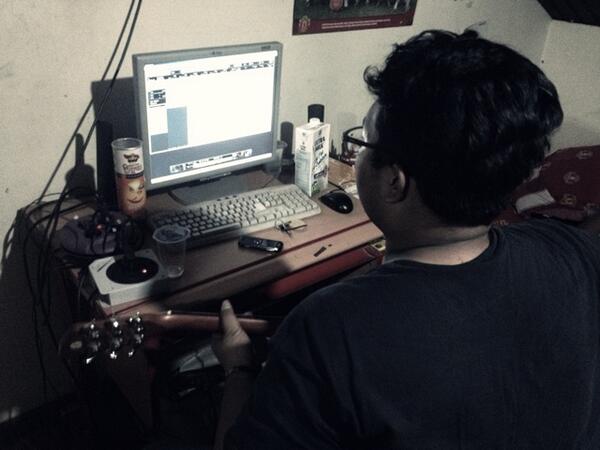 DEFALOUTER's tweet image. Writing new materials for our new stuff