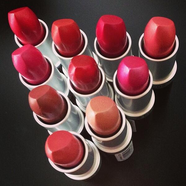 DasPonyHuetchen's tweet image. Wir lieben #lippenstift - kommentiert, falls es bei euch auch so ist! // #benecos #beautywi... bit.ly/1bLXfqZ