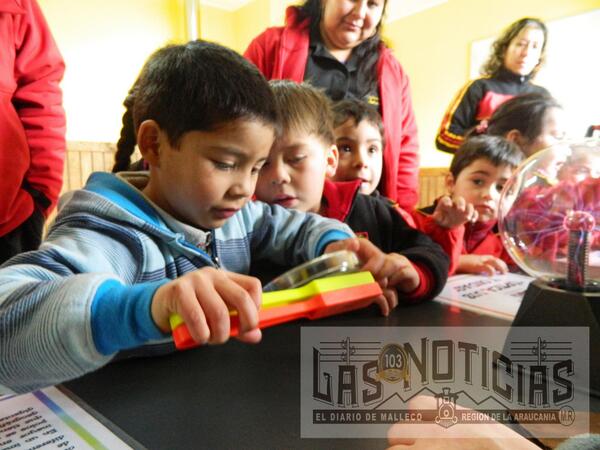 Más de 200 estudiantes de Melipeuco disfrutaron con la ciencia itinerante