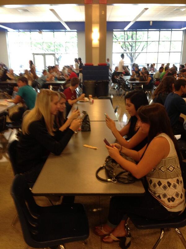 DrJeffByrnes's tweet photo. Students texting friends and enjoying lunch without adults taking their phones. http://t.co/e6aejBpVSn