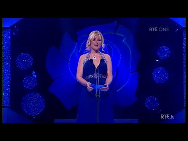 melbourne_rose's tweet photo. Christine reciting her poem that she wrote for her mum called "Choices". Tears are flowing!! #roseoftralee http://t.co/cZLTQ888yY