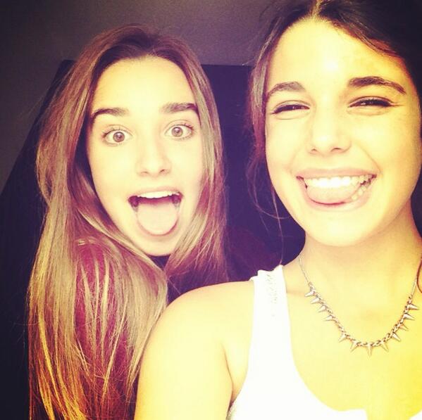 crisalfonso98's tweet photo. J'ai passé une trop bonne journée hier, je t'aime @ShanaAzrd http://t.co/SBNextu4DM