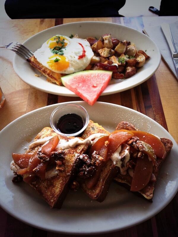 Naomissmiles's tweet photo. Finally trying Eat! with Chris #longawaited #breakfastbonding http://t.co/fYDufw8dEk