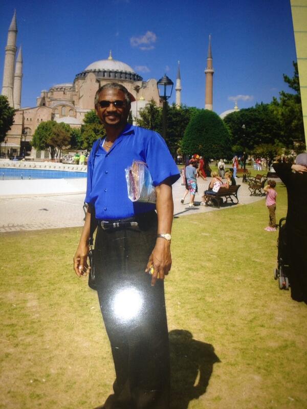 repdutton's tweet photo. In Turkey at Blue Mosque http://t.co/Fymuerlral