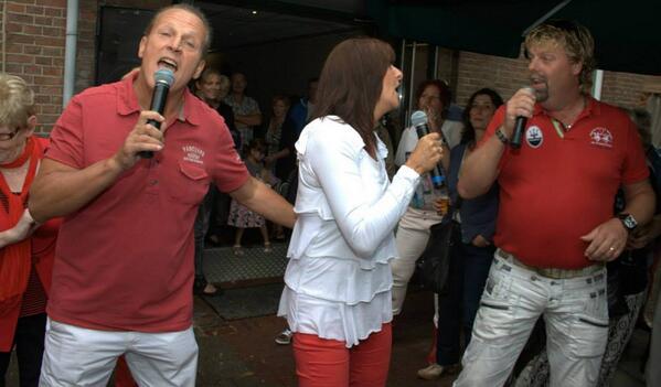 Eajste optreaje gehad gister oppe kroankel bie de daag van de wiek.